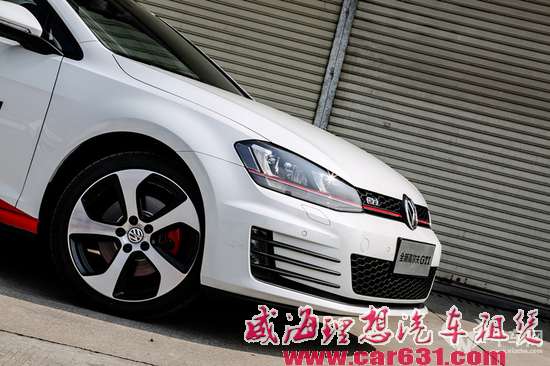 钢炮统治者 赛道体验全新高尔夫GTI