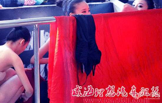都是高颜值运动中型车 21万买蒙迪欧还是思铂睿？