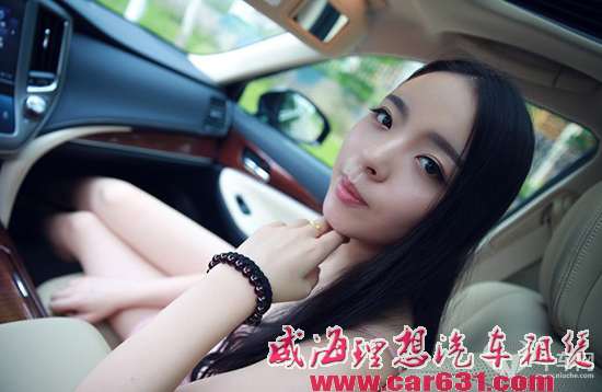 试驾丰田皇冠2.5 V6 说它是家用首选你信吗