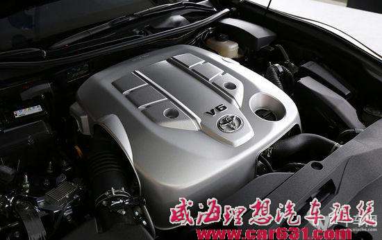 试驾丰田皇冠2.5 V6 说它是家用首选你信吗