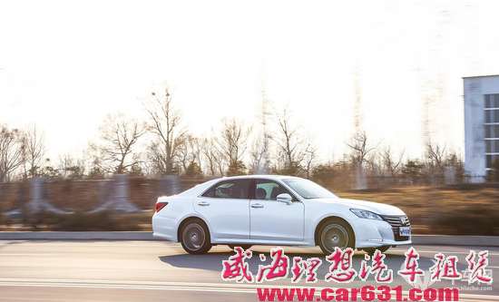 测试皇冠2.0T尊享版 欧巴,你“好棒”