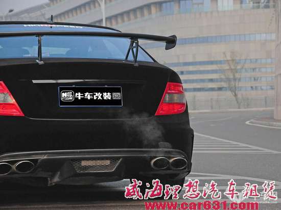 战士的冬衣 奔驰C63天鹅绒贴膜案例