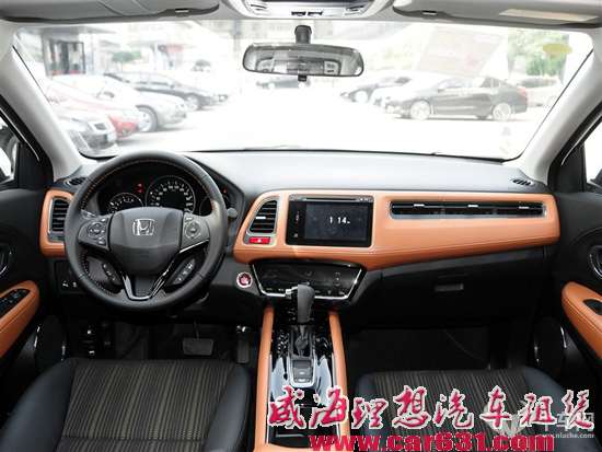 15万左右SUV 选缤智还是C3-XR?