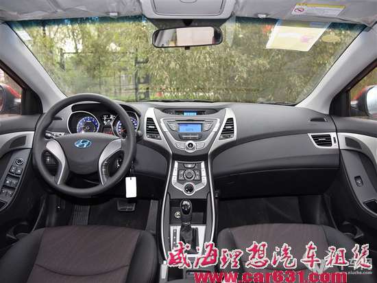 同为高颜值家轿 10万买英朗还是朗动？