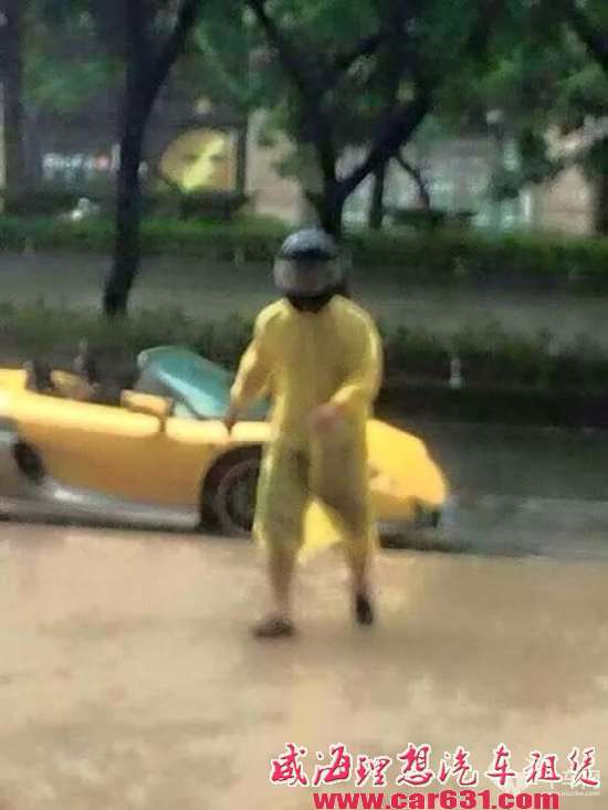 开敞篷跑车“超”尴尬的事 看得见的壕看不见的苦