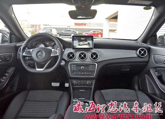 30万买CT200h还是CLA220 奔驰小钢炮更胜一筹？