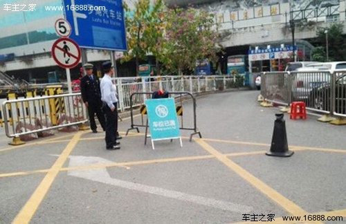 建议早点出行 深圳罗湖口岸停车攻略